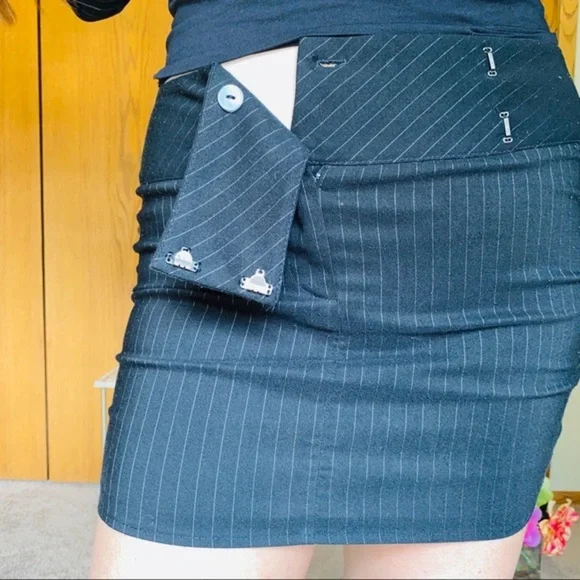 Skirt suit 👠 - Picture 15 of 16